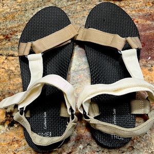 Time & Tru Strappy Sandals